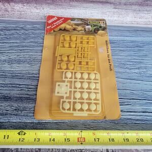 Faller H.O scale 180562 haybales RD and square accessories sealed
